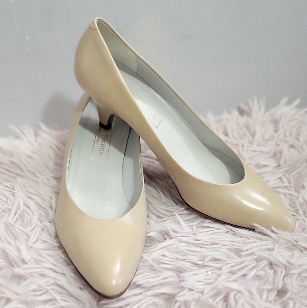 Evan Picone Italy Leather Womens Shoes in excellent condition